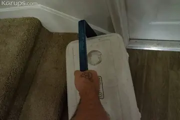 Blonde Amateur Takes a Creampie and Spreads Her Pussy