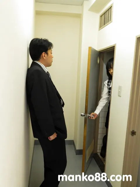 Shizuku Futaba: Japanese Secretary Undresses for Office Threesome – photo 5 of 21