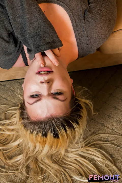 Trans Woman Undresses Fully and Displays Her Figure Slowly – photo 3 of 16