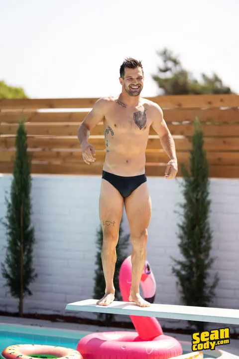 Hairy Men Kiss and Fuck Poolside in a Group Session – photo 13 of 21