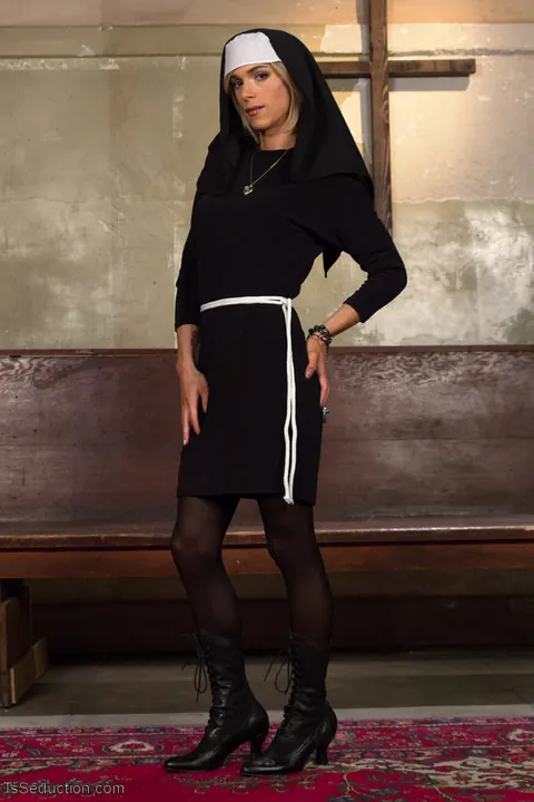 Trans Woman Poses in Bondage Restraints and Dominates in the Office – photo 1 of 15