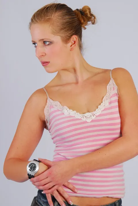 Redhead Amateur in Pigtails Shows Her Scuba Watch in Jeans – photo 5 of 16