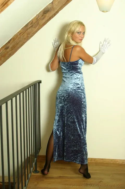 Blonde Strips Out of a Dress in Stockings – photo 15 of 21
