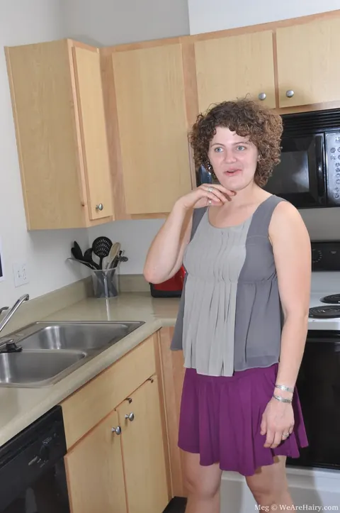 BBW Drops Her Skirt and Fingers Her Hairy Pussy in the Kitchen – photo 1 of 21