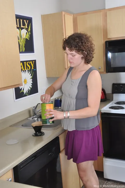 BBW Drops Her Skirt and Fingers Her Hairy Pussy in the Kitchen – photo 3 of 21