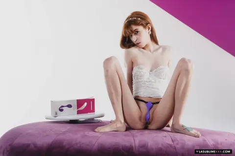 Yukikon: Slim Italian Redhead Uses a Toy and Spreads in a Bodysuit – photo 11 of 20