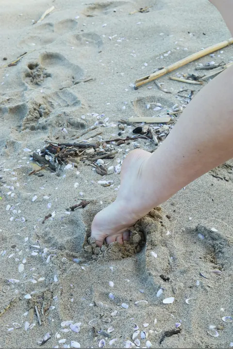 Candice Demellza: Petite Short-Haired Babe Shows Her Big Ass and Shaved Pussy on the Beach – photo 9 of 20