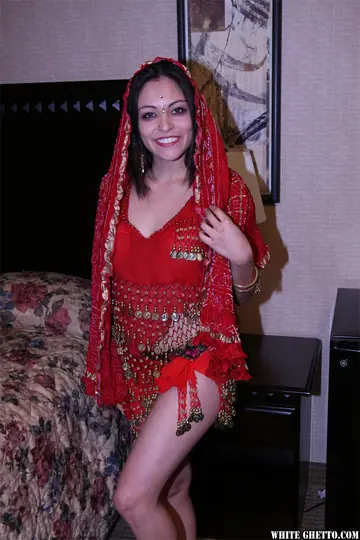 Indian Woman with Short Hair Shows Her Hairy Pussy and Tits