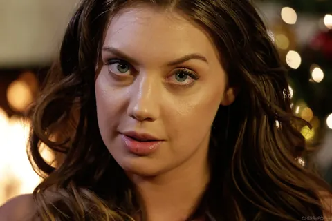 Elena Koshka: Tall Russian Brunette Undresses for Christmas and Spreads Her Pussy – photo 10 of 21