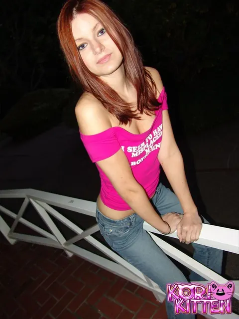 Korina Bliss: Skinny Redhead in Jeans Shows Her Big Ass Outdoors – photo 3 of 12