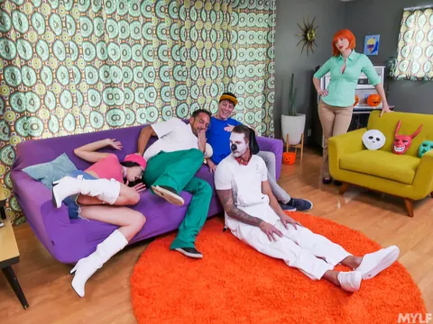 Alex Coal: Thick Costumed Babe Takes Anal and a Glasses Facial – photo 4 of 21
