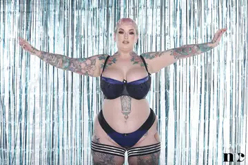 Galda Lou – BBW with Big Tits Strips Out of Her Lingerie and Boots