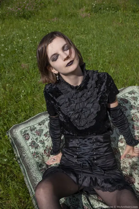 Lady Phanthom: Short-Haired Slim Brunette in Pantyhose Spreads Her Hairy Pussy Outdoors – photo 3 of 20
