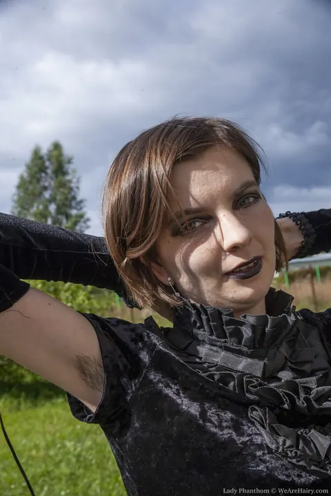 Lady Phanthom: Short-Haired Slim Brunette in Pantyhose Spreads Her Hairy Pussy Outdoors – photo 5 of 20