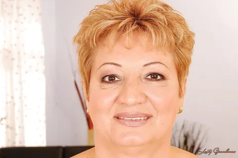 Thick MILF Discards Lingerie to Finger and Spread Her Pussy – photo 3 of 16