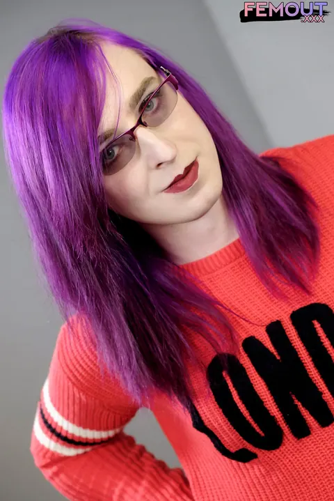 Trans Woman with Small Tits Undresses and Poses Fully Nude – photo 1 of 16