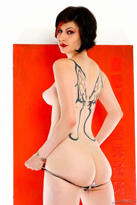 Pixie Pearl: Tattooed Redhead Strips Nude and Spreads Her Ass for Fetish – photo 11 of 17