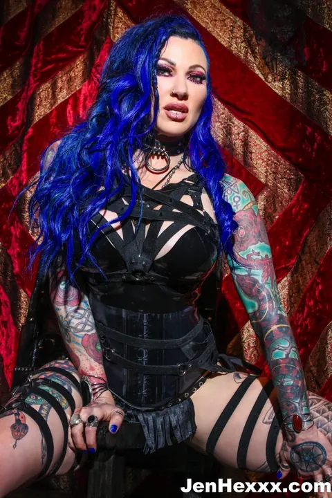Jenevieve Hexxx: Busty Tattooed MILF in Latex Lingerie Spreads in the Bathroom – photo 5 of 12