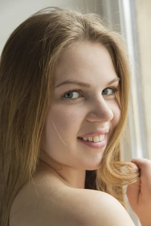 Nika O: Redhead PAWG Spreads Her Legs in the Bathroom – photo 17 of 21