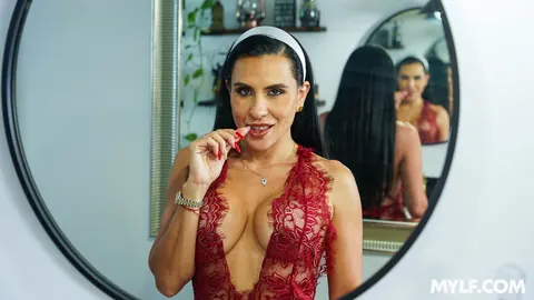 Sandy Love: Busty Latina MILF in Fishnets Gets Fucked for a Creampie – photo 4 of 21