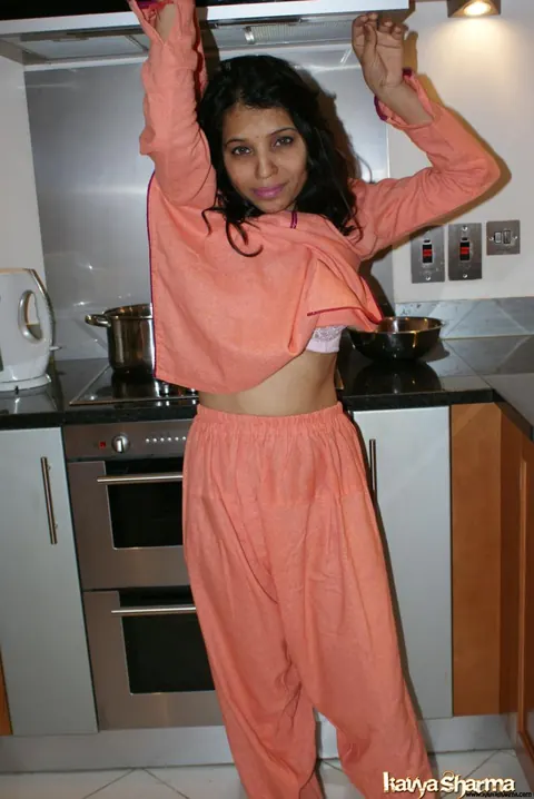 Kavya Sharma: Indian MILF Strips Out of Her Lingerie in the Kitchen – photo 2 of 12