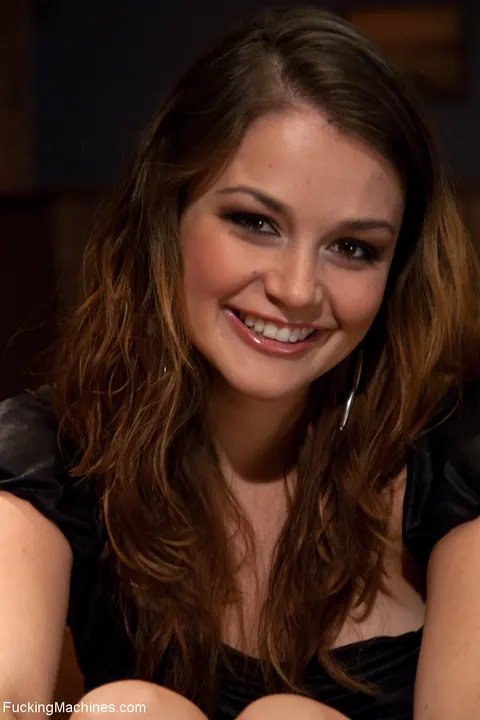 Allie Haze: Tattooed Brunette Rubs Her Clit on a Fucking Machine – photo 1 of 21