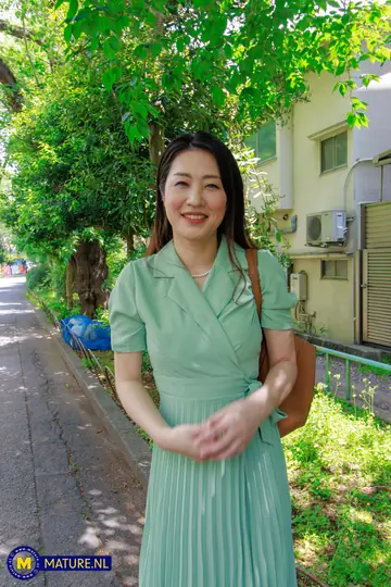 Megumi Satuki – Japanese MILF Undresses and Opens Her Legs on a Sofa