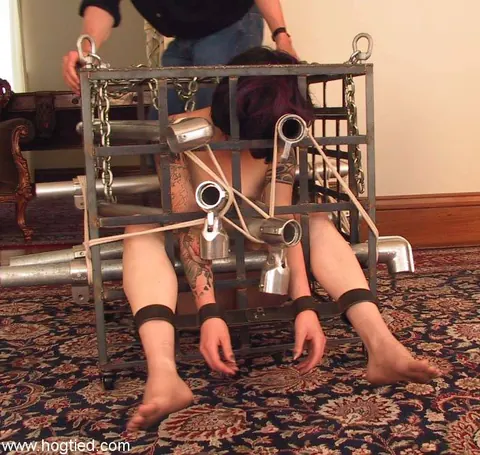 Ambyr: Bound Woman Spreads Her Legs Outdoors – photo 15 of 17