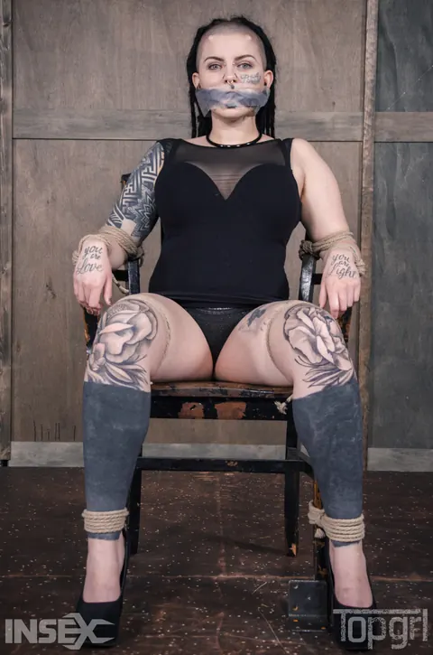 Luna Lavey: Tattooed Brunette in Bondage Gets Fingered and Eaten by Her Partner – photo 11 of 14