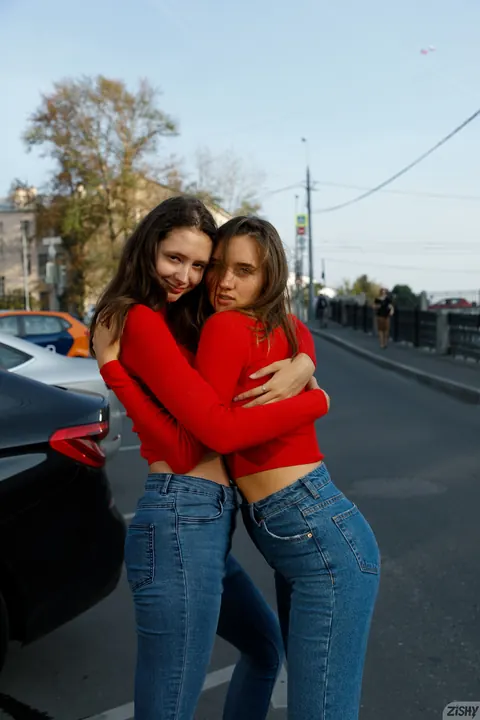 Alevtina Batman: Brunette Russian and Friend Flash Asses in Jeans Outdoors – photo 1 of 13