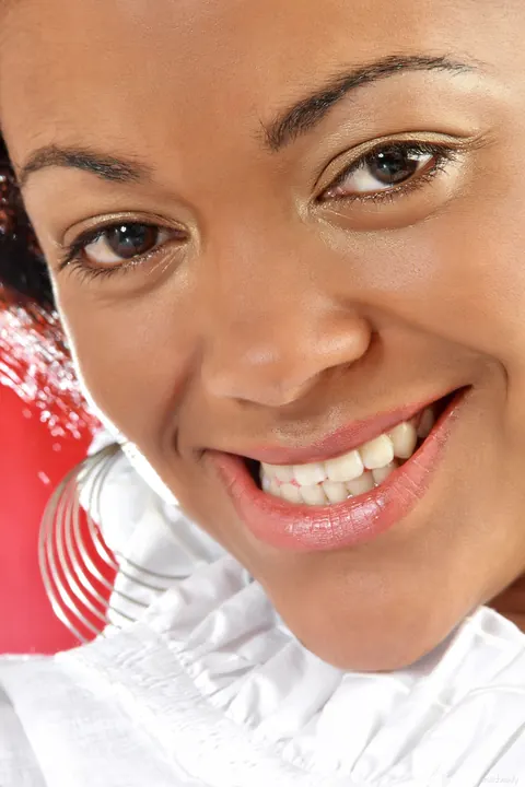Mature Ebony Woman Spreads Her Trimmed Pussy – photo 18 of 21