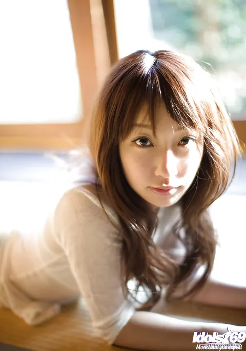 Hina Kurumi: Japanese Brunette Displays Her Curves in Panties – photo 12 of 15