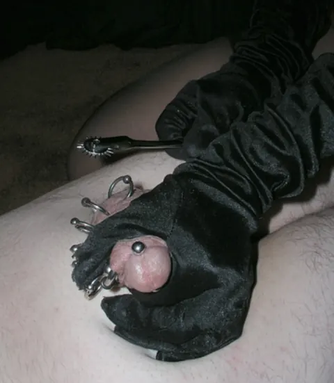 Rubee Tuesday: Mature Brunette MILF in Stockings Gives a Handjob to Bound Partner – photo 3 of 15