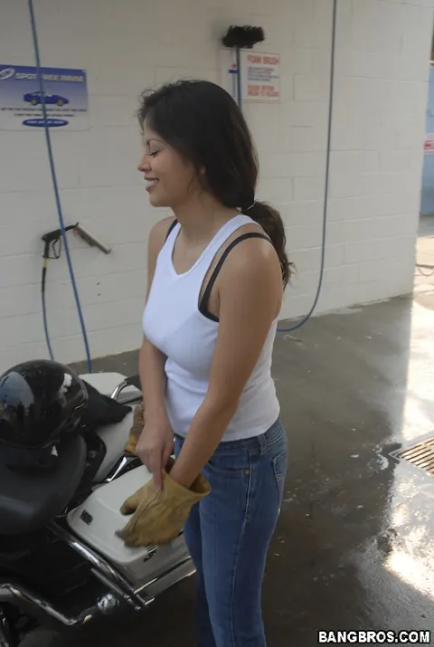 Evie Dellatossa: Latina MILF Sucks Cock and Takes a Facial – photo 4 of 21