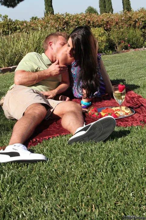 Kortney Kane: Skinny Busty Brunette Gets Fucked Outdoors – photo 7 of 21
