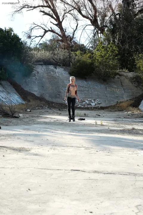 Kleio Valentien: Blonde with Enhanced Tits and Tattoos Gets Feet Worshiped Outdoors – photo 5 of 17