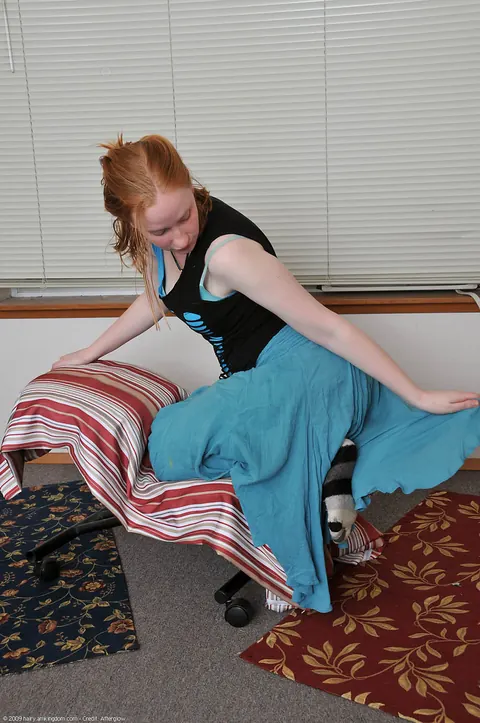 Petite Redhead with Short Hair Spreads Her Pussy in Socks – photo 4 of 20