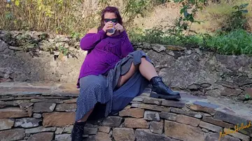 Mature Blonde Spreads Her Pussy on a Swing Outdoors