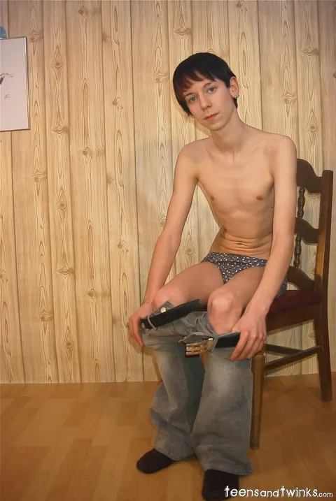 Slim Hairy Guy Strips Nude and Shows Big Uncut Cock – photo 5 of 21