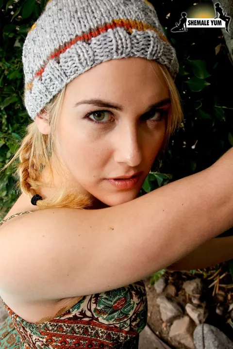 Trans Woman Strips and Masturbates Outdoors – photo 3 of 15