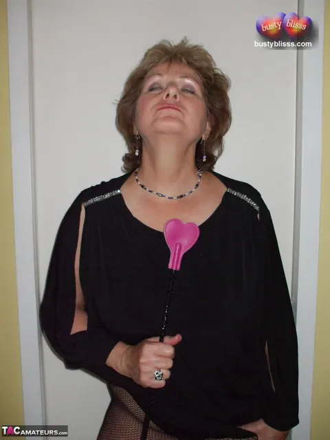 Bustybliss: Curvy Brunette MILF in Lingerie Spreads and Fucks – photo 12 of 16