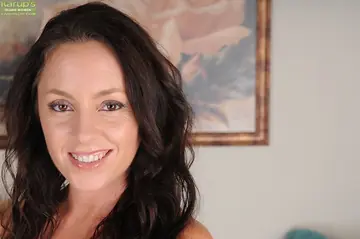 Tamara Fox – Mature Brunette with Big Natural Tits Strips and Spreads Her Hairy Pussy