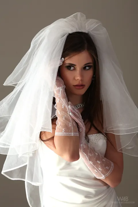 Slim Czech Bride Strips Out of Her Wedding Dress and Lingerie – photo 2 of 20