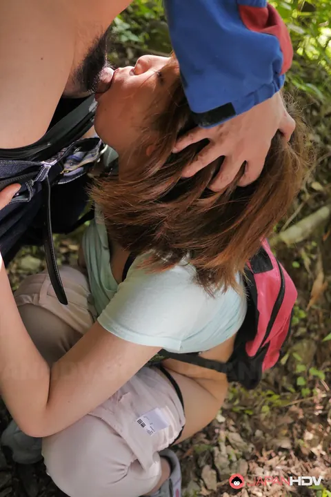 Mei Ashikawa: Asian Redhead Fucks Her Guide in the Forest – photo 12 of 20
