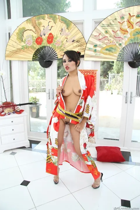 Annie Cruz: Thick Asian MILF Strips and Spreads Her Pierced Pussy – photo 6 of 16