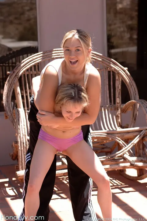 Fiona Luv: Busty Blonde and Tall Tattooed Woman Lick and Finger Outdoors – photo 6 of 15