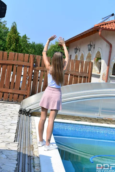 Tiffany Tatum: Hungarian Blonde Gets Fucked Outdoors in a Skirt – photo 2 of 20