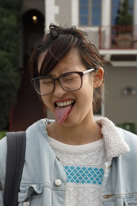 Saki Kishima: Japanese Brunette in Glasses Flashes Her Curves Outdoors – photo 7 of 11