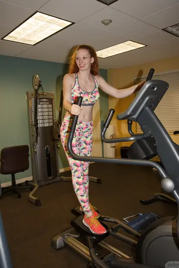 Wendy Patton – Curly Redhead Reveals Her Nipple in Yoga Pants at the Gym