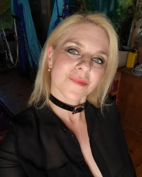 Blonde Amateur Shows Her Cleavage and Strips Nude – photo 8 of 18